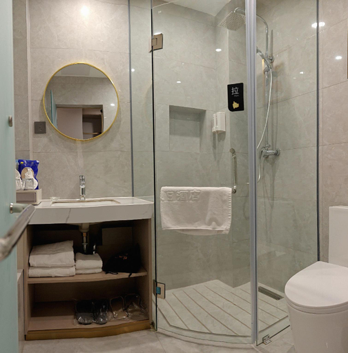 Bathroom 3, Ruijing Holiday Hotel, Chuzhou