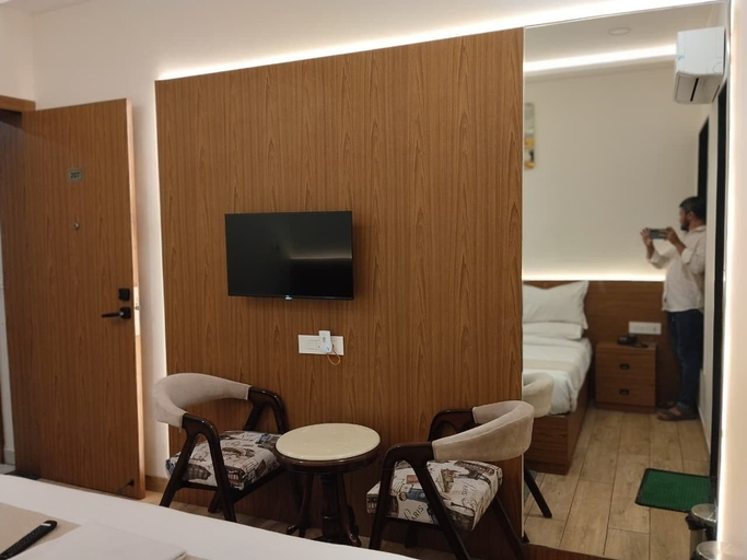 Room 5, Hotel Phoenix Inn, Raipur