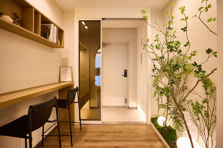 Interior 5, Green Ban, Jongno