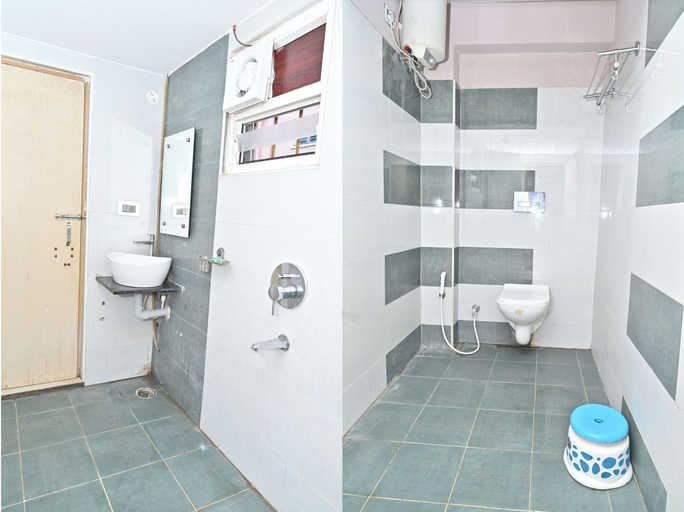 Bathroom, HOTEL DEVI FORTUNE, Guntur
