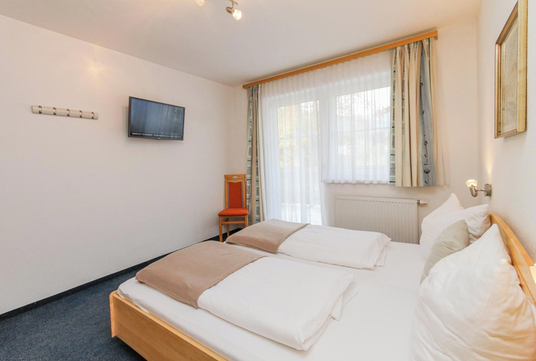 Room 2, Gruber's Gästehaus - Ferienwohnungen, Zell am See