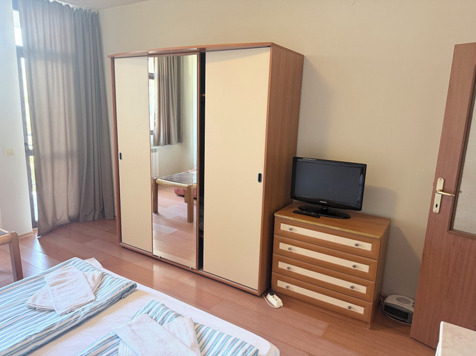 Bedroom 3, Persey Flora Apartments, Samokov
