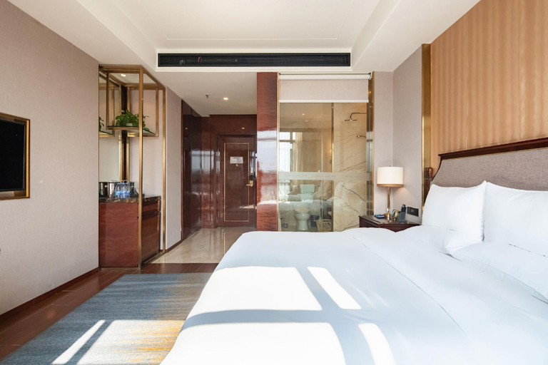 Bedroom 2, Cheerer Lake Hotel, Chengdu