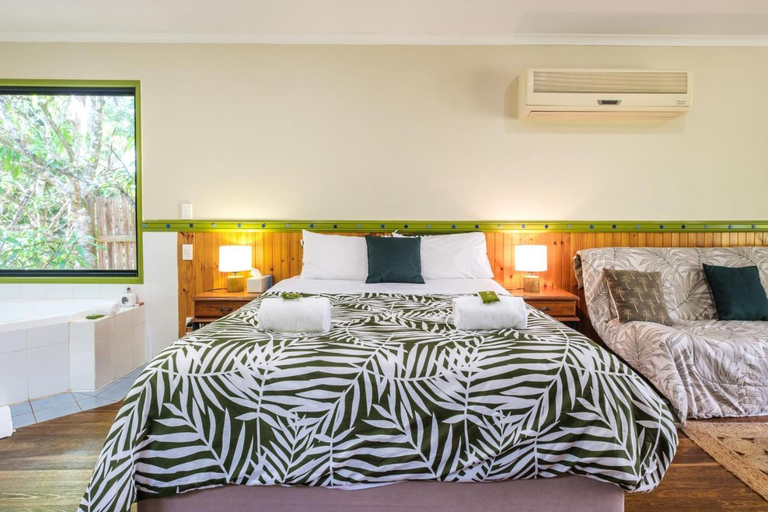 Bedroom 2, Getaways at Byfield, Livingstone - Pt B