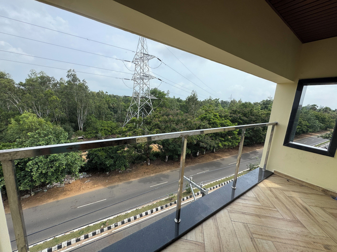 Property grounds, Hotel Sea Forest, Puri