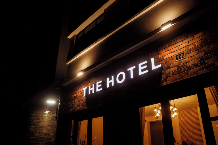 Exterior detail 2, Railway Hotel, Cape Winelands