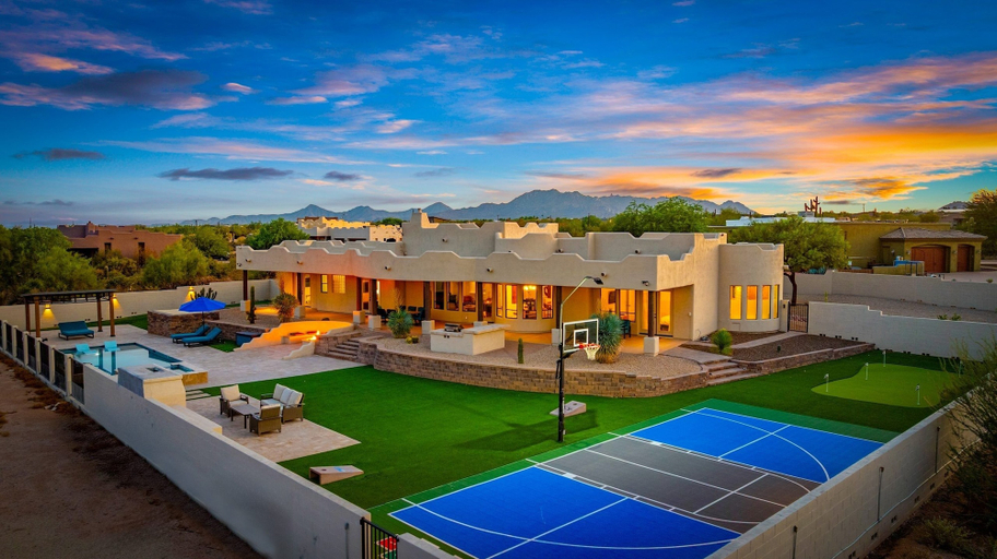 Primary image, Casa Verde 4 Bedroom Home by RedAwning, Maricopa
