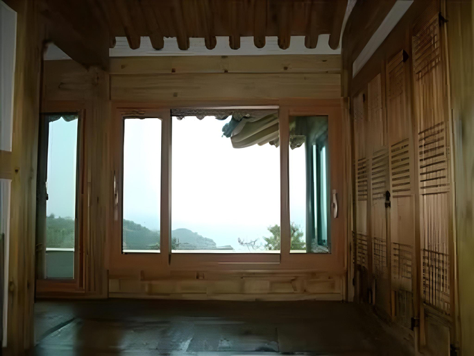 Others 5, Namhae Hanok Pension Gowunjae, Namhae