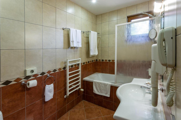 Bathroom 4, Musala Hotel, Samokov