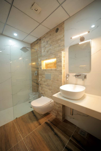 Bathroom 2, Amrit Sunshine, Faizabad