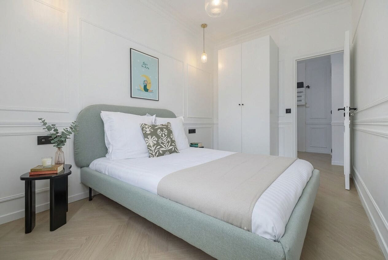 Room 5, PoeticStay - Champs-Élysées - Galilée, Paris