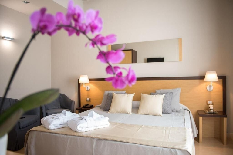 Bedroom 5, Hotel San Martino, Brescia