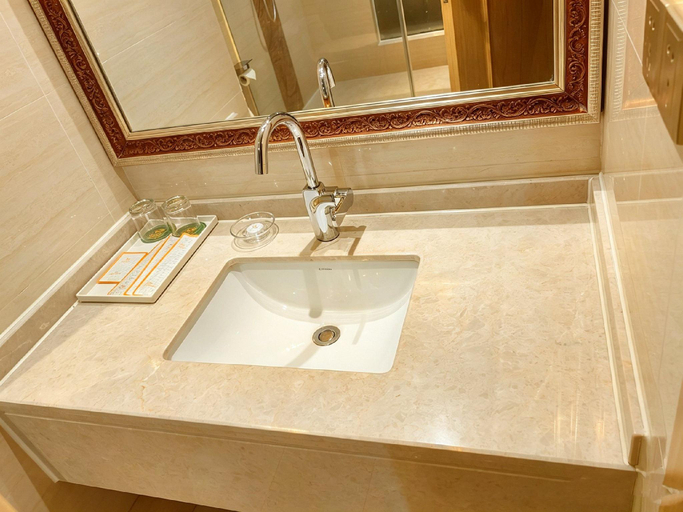 Bathroom 3, ウィーンホテル(陸川高速鉄道駅)(Vienna Hotel (Luchuan High-speed Railway Station)), Yulin