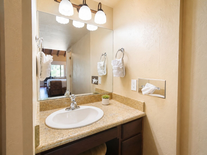 Bathroom 3, Villas At Poco Diablo, Yavapai