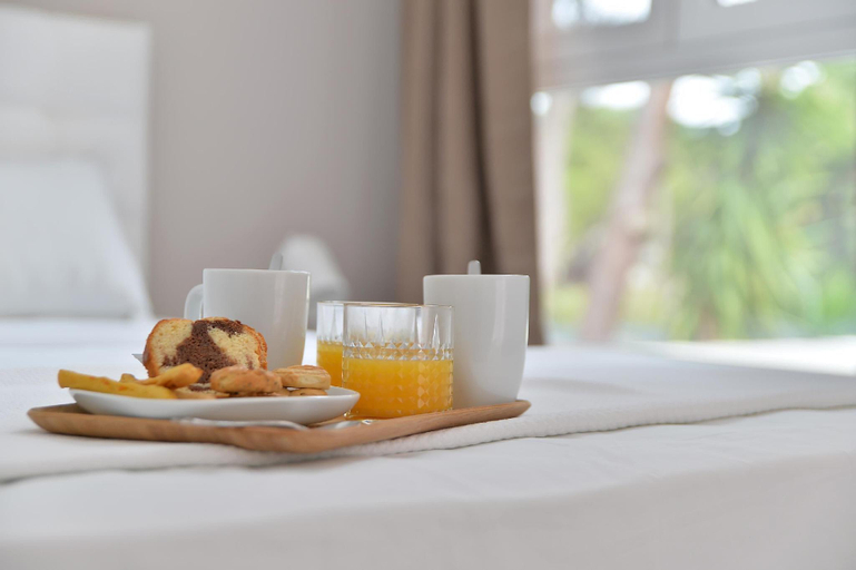 Food & Drinks 4, Alekos Suites - Free 24hr Transportation To Airport, Attica