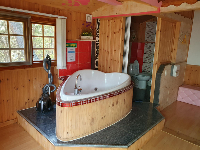 Bathroom 3, Hoengseong Pinetree Story Pension, Hoengseong