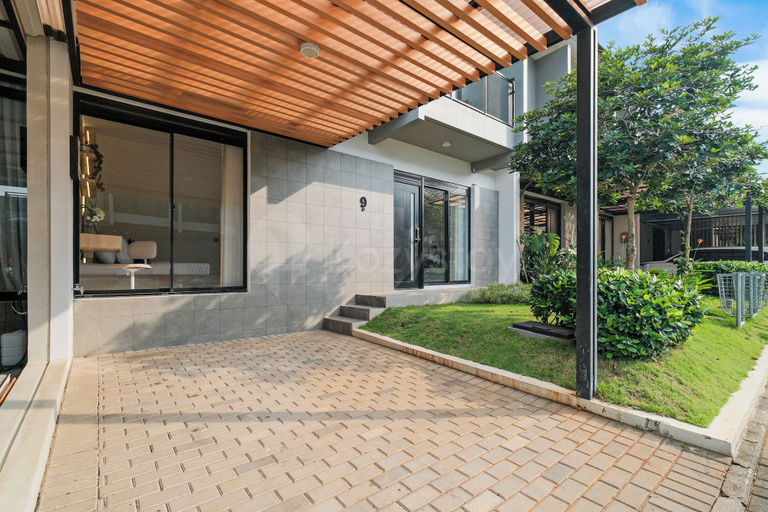 Parking, Saraya Villa by Kozystay - KBP, Bandung