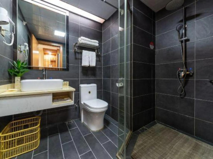 Bathroom, Jirui Holiday Hotel, Chenzhou