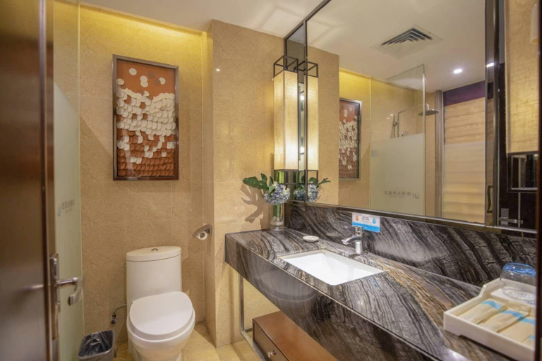 Bathroom, Jiajie Boutique Hotel, Haikou