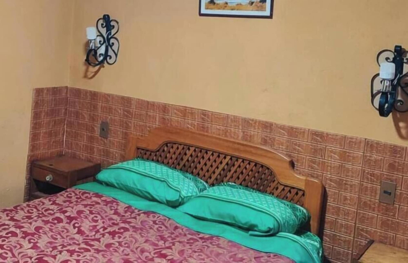 Room 1, Casa Maria Victoria, Tomás Frías