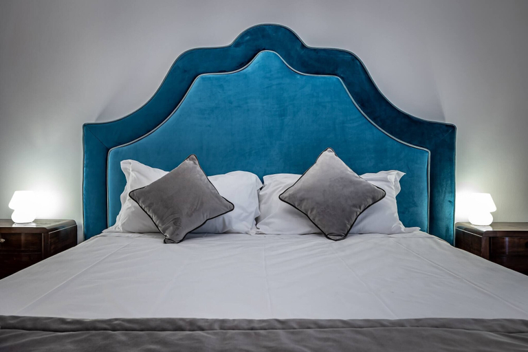 Room 3, Lungarno Colombo 28, Florence