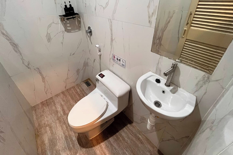 Bathroom 3, Relax Inn Hotel, Demak