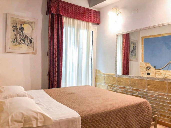 Bedroom 4, Sardinia Domus, Cagliari