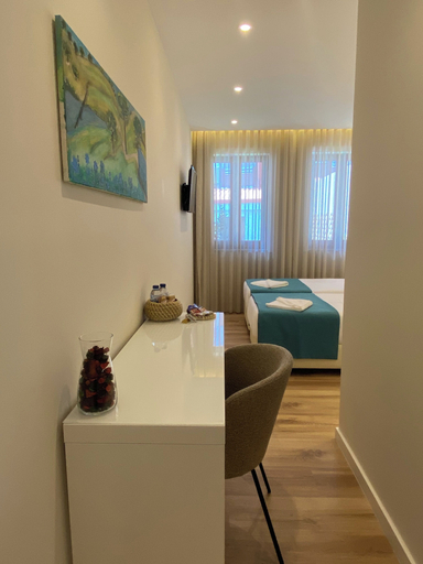 Room 5, VYBE Matosinhos Centro, Matosinhos