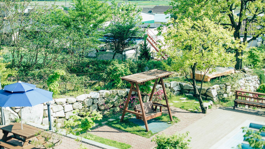 Others, Gyeongju Utopia, Gyeongju