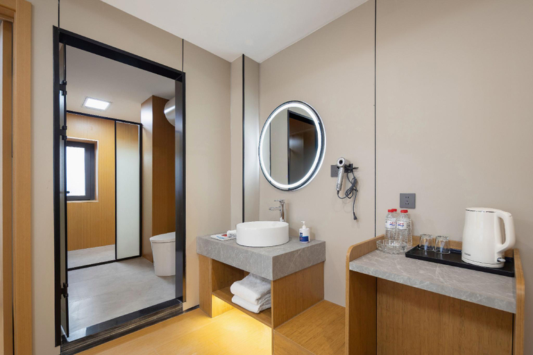 Bathroom 3, Tang Feng Art Hotel Middle Street, Shenyang