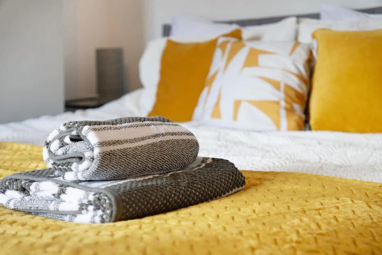 Room 2, Comfortable 2BR Home 10 Min to Durham Cathedral, Durham