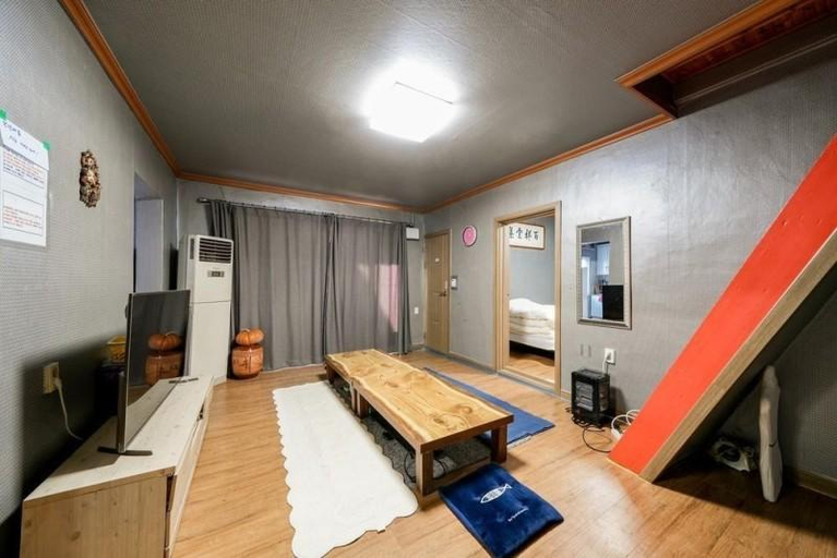 Bedroom 3, Yangyang Youwana Pension, Yangyang