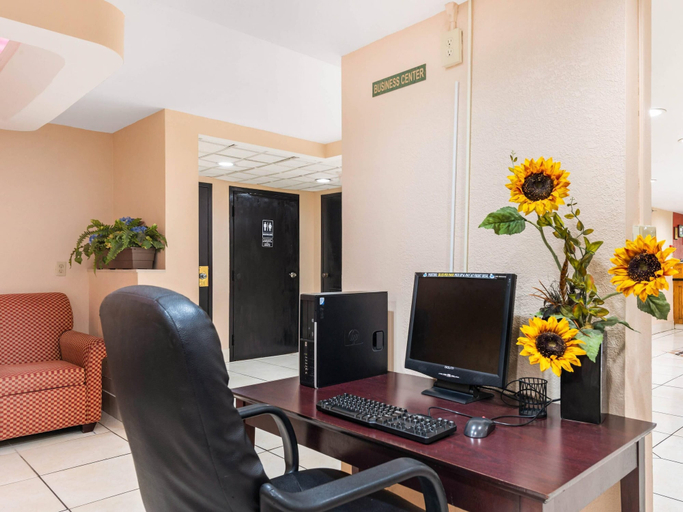 Others 5, Quality Inn & Suites Orlando Airport, Orange