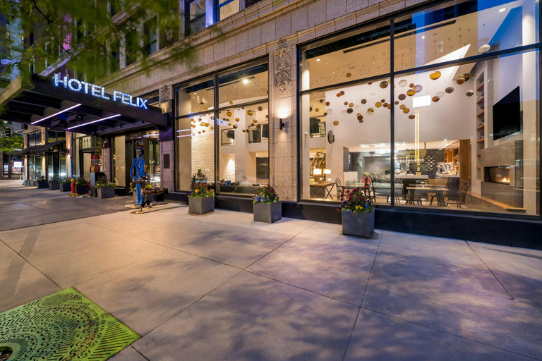 Exterior & Views