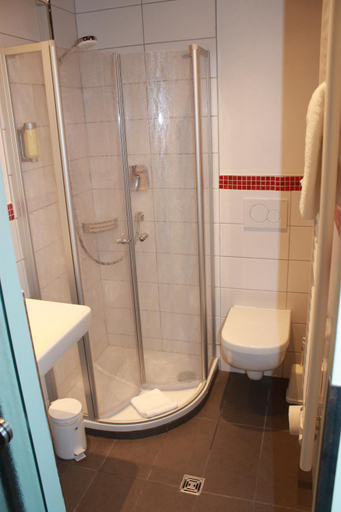 Bathroom 5, Hotel Restaurant Martha, Main-Tauber-Kreis