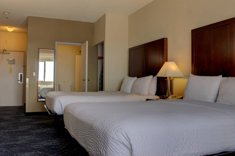 Bedroom 3, Comfort Inn & Suites Seattle North, Seattle