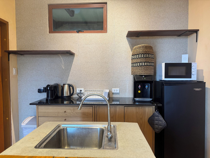 Private kitchen, Karuna Siargao Glamping, San Isidro