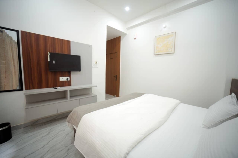 Room 4, Amrit Sunshine, Faizabad