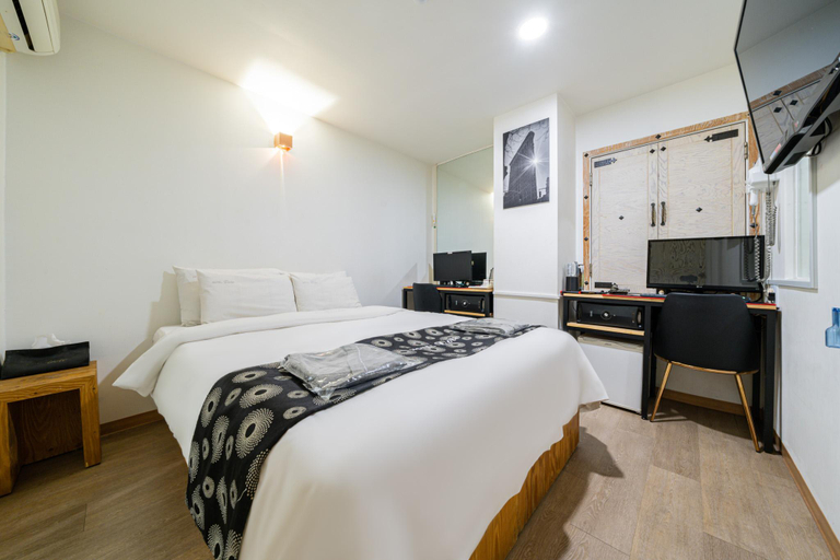 Bedroom 2, Goyang (Hwajeong) Karma Hotel, Goyang