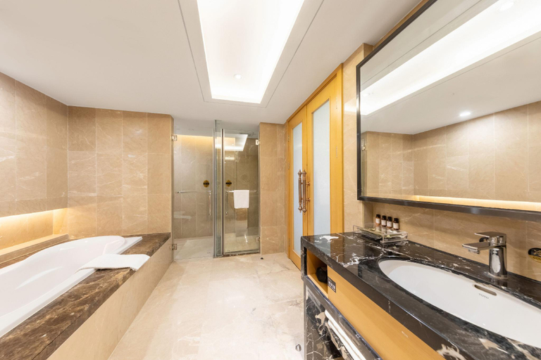 Bathroom 2, Zhongshan Dongfeng Dasin Hotel, Zhongshan