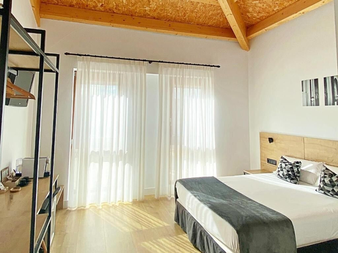Bedroom 2, Entrerailes, La Rioja