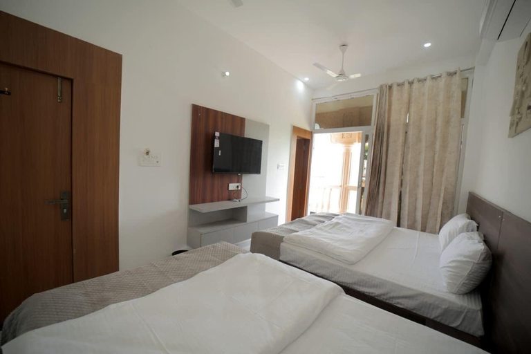 Room 3, Amrit Sunshine, Faizabad