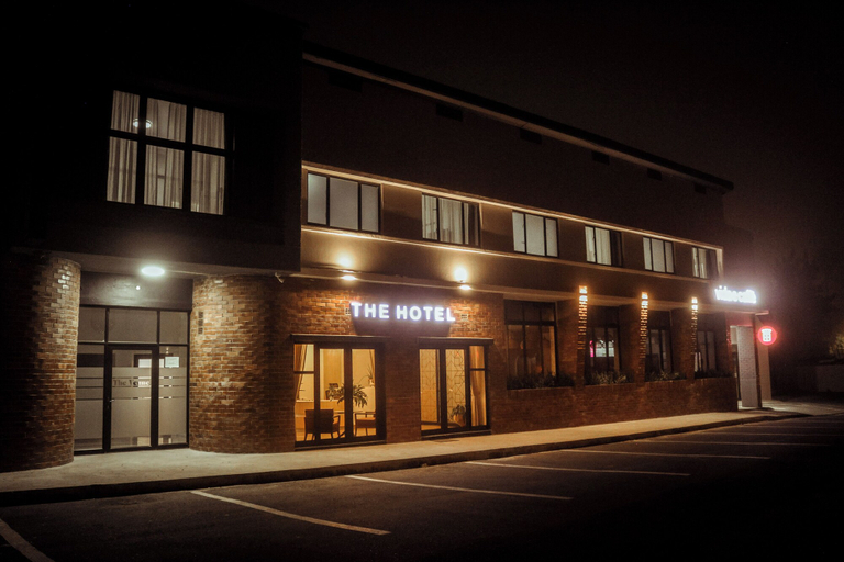 Exterior 3, Railway Hotel, Cape Winelands