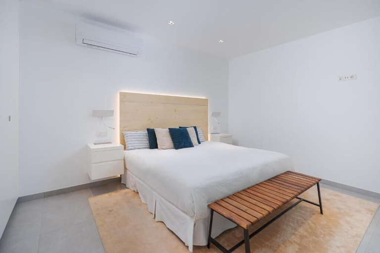Room 3, Fahana Canteras, Las Palmas