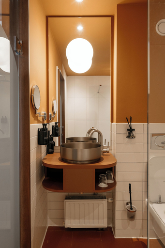 Bathroom 5, Hotel Vrythof - just a room - digital key by email or SMS, Maastricht