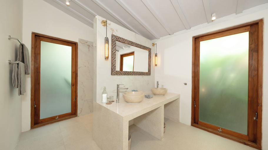 Bathroom 2, Villa Taramille by Villa Finder, Badung