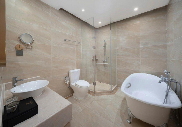 Bathroom 3, Vienna International Shanghai Baoshan Cruise, Shanghai