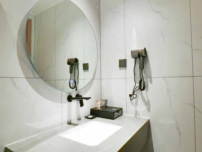 Bathroom 3, Roman Holiday Hotel (Emerald Plaza Branch), Ganzhou