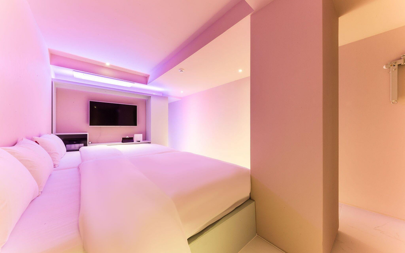 Bedroom 3, Bobo Hotel, Mapo