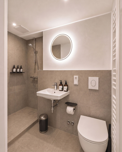 Bathroom 2, Prenzl Place, Berlin
